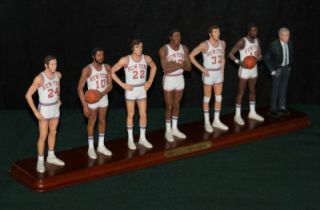 Danbury Mint 1972 73 The New York Knicks Team Basketball Statue 7