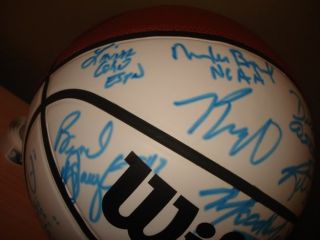  SIGNED AUTOGRAPHED BASKETBALL VITALE / SUTTON / LUPICA / PHELPS & MORE