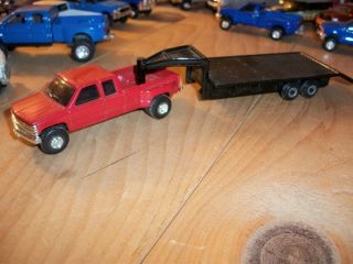 Ertl 1 64 Red Chevy 3500 Dually Pickup With Flatbed Gooseneck Trailer