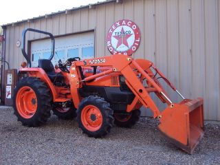Kubota L2800 Hydrostat 4x4 Tractor loader package 156 hrs clean