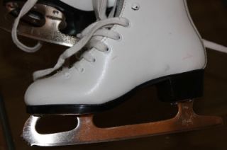 Ice Skate Dominion Canada Shoe Size 13 Blade 7 2 3 White Pre Owned