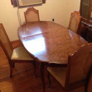 Dining Room Set Estate Sale Furniture Includes Table 5 Chairs Hutch