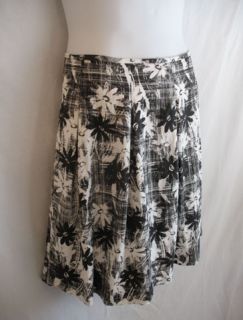 St. John Sport Black White Daisy Print Cotton Stretch Pleated Skirt L