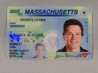  John Mark Wahlberg Screen Used Wallet with Prop Drivers License