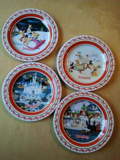   Exclusive 2007 Disney collector 4 tin kid plates Mickey Christmas