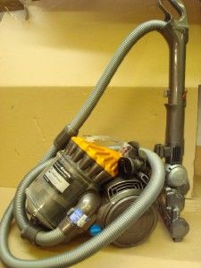 dyson dc23 motorhead vacuum cleaner