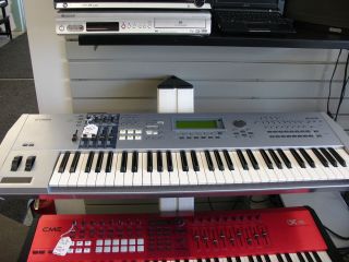 Yamaha Motif ES 6 Electronic Keyboard Used