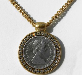 Vtg INTAGLIO Elizabeth II 1984 Coin Gold Plated 24k Necklace With