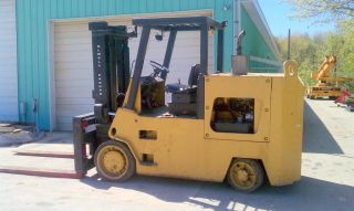 30 000 LBS Elwell Parker Solid Tire Forklift