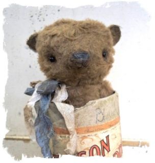  Itty Bitty Bear in Vintage Edison Record Box ★ Whendis Bears