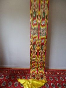  Silk Fabric Ikat ADRAS Tissu En Soie Artisanale Ouzbek Ikat 186