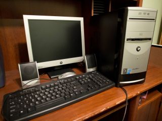 eMachines T5010 desktop PC with monitor keyboard mouse speakers