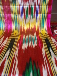  Silk Fabric Ikat ADRAS Tissu En Soie Artisanale Ouzbek Ikat 186