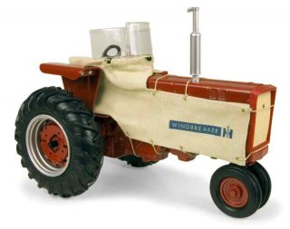 Farmall 706 with IH Heat Houser Farm Toy Tractor Ertl