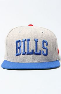 Mitchell & Ness The Buffalo Bills Basic Arch 2T Snapback in Grey