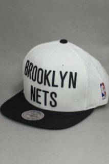 123SNAPBACKS Brooklyn Nets Snapback HatWhiteBlack