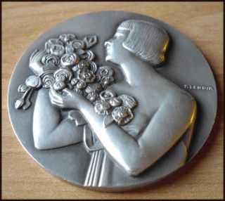1931 RR Art Deco Bronze Medal  La Femme Aux Fleurs 