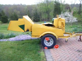 Fitchburg 4 Cylinder Gas Wood Chipper Chuck and Duck Style