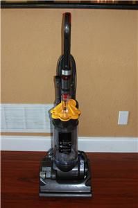 Dyson DC 33 All Floors Upright Vacuum Cleaner Lightly used