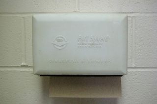  Fort Howard Singlefold Paper Towel Dispenser