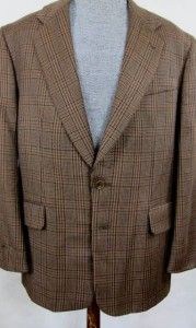 This is a beautiful sport coat from the Freedberg Collection.