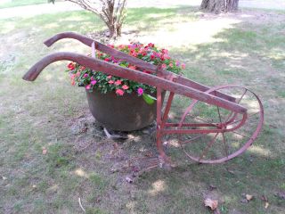 Vtg Rustic Hand Garden Cultivator Wheel Plow Implement Yard Ornament
