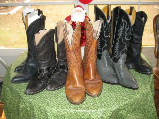 Pair of Mens Size 7 w or Womens Size 9 9 1 2 w Cowboy Boots