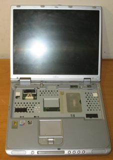 Fujitsu LifeBook Laptop C2000 P4 2 2GHz 15 for Parts