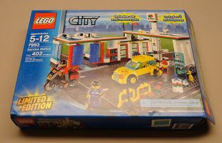 Lego 7993 Service Station Gas Station City Set 100% Complete w/ BOX
