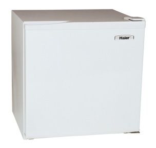  CU ft Capacity Space Saver Compact Upright Freezer HUM013EA