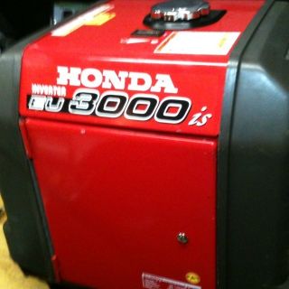 Honda EU3000IS Generator RV Portable Inverter