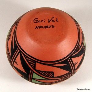 Geraldine Geri Vail Navajo Art Pottery Pot
