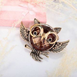 Vintage Gold Plated Glass Rhinestone Soaring Owl Stretch Ring Topaz