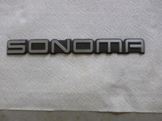 GMC Sonoma Emblem
