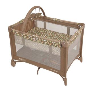 Graco Pack N Play Playard with Bassinet Lively Dots