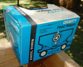Vintage Ertl 1 16 Gravity Feed Wagon 827 Mint in Box Ford Tractor Blue