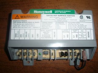 Honeywell S8910U 1000 Universal Hot Surface Ignition Module Control