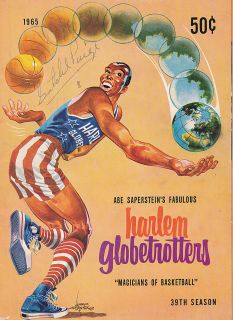 SATCHEL PAIGE signed 1965 Harlem Globetrotters Program with 5 others