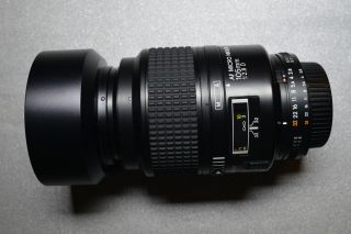   Macro lens AF Micro Nikkor 105mm f 2 8 D Heliopan ES 52 UV Filter