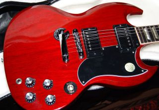  SG 61 Reissue Electric Guitar Heritage Cherry Finish 100 Mint