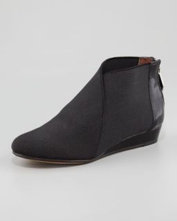 X1DTP Donald J Pliner Jacky Stretch Envelope Bootie