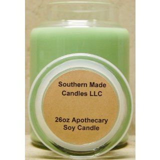 26 oz Apothecary Soy Candle   Christmas Tree Everything