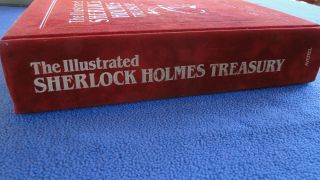 The Illustrated Sherlock Holmes Treasury Copyright 1976 Suede Edition