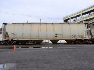  Effects CD of A Grain Elevator Unloading Covered Hopper Cars