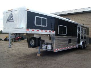  Elite 3H w Deluxe Southern Comfort LQ 12 5 SW Horse Trailer