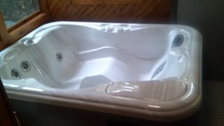 Hot Springs Jetsetter Tub New Condition