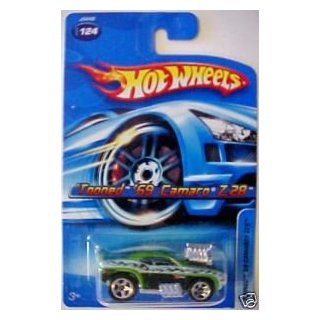  Hot Wheels Tooned 69 Camaro Z28 GREEN #124 (2006) 