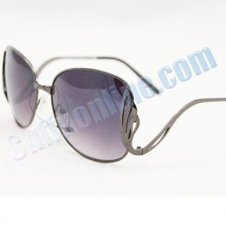 HOTLOVE Luxury Quality Sunglasses UV400 Lens Technology