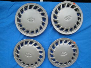 Hyundai Elantra Hubcaps 1992 1993 1994 14 Factory Wheelcovers 55519