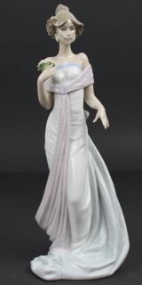  Lladro Lady w Flowers Summer Infatuation Glazed Figurine 6366